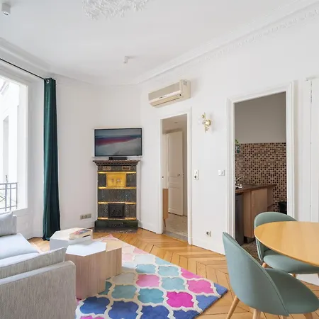 Aparthotel Hotelhome 16 4*