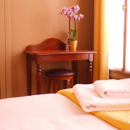 Aparthotel Hotelhome 16
